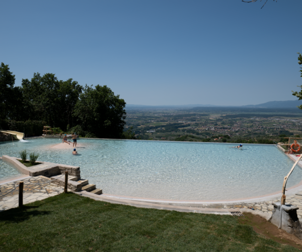 Camping Barco Reale Toscane zwembad overdag